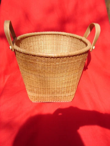 Vintage Nantucket Lightship Basket, Double Handle, Wooden Bottom 12"tall x 11" Cover