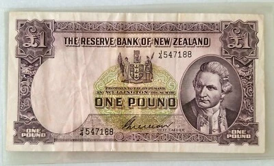 New Zealand 1 Pound signed Wison. P159b. Original VF. 1955-1956. Prefix J/4. - Image 1 of 2