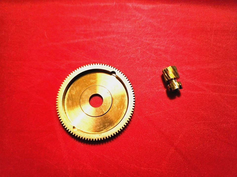 Piezas de carrete Diawa #250-1370, + #260-1763, accionamiento y piñón, se adapta a Lexa WN 300HSL Foto 1 de 1