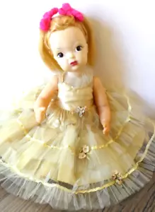 Bambola Terri-Lee vintage 16" con vestito ha bisogno di essere restaurata e piccole riparazioni COSÌ COM'È - Foto 1 di 22