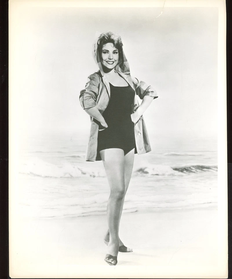 MARGARITA SIERRA Original 1960s Buxom Leggy 8 x 10 Cheesecake Press Photo vv - Image 1 of 1