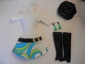 OOAK Barbie Handmade Fashion "Sassy Swirls" - Bild 1 von 5