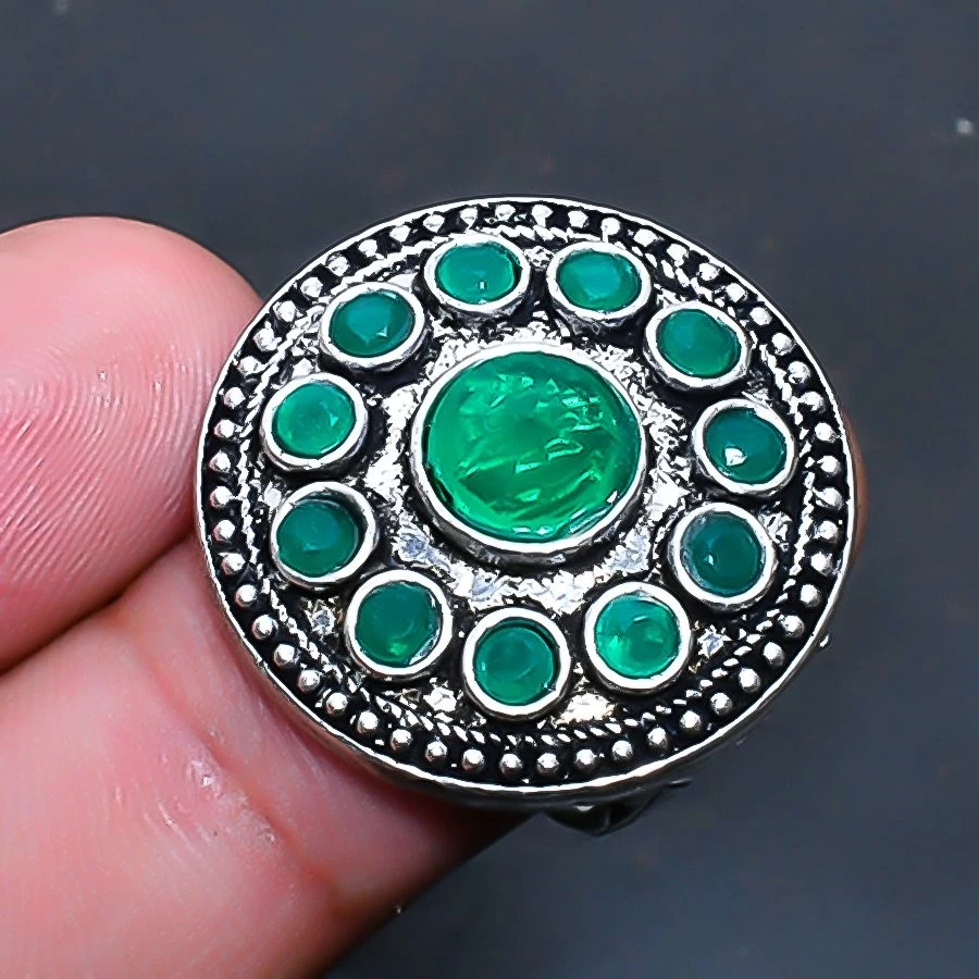 Anillo de joyería hecho a mano con piedras preciosas de esmeralda talla 7,5 de EE. UU. Foto 1 de 1