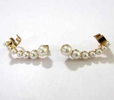 Pendientes brazalete de perlas de imitación de 3 a 7 mm tono dorado de 1 pulgada Foto 1 de 4