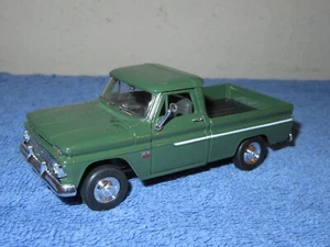 1966 CHEVROLET C10 PICKUP GREEN WELLY 1:32 OPENING DOORS & PULLBACK FEATURE - Picture 1 of 7