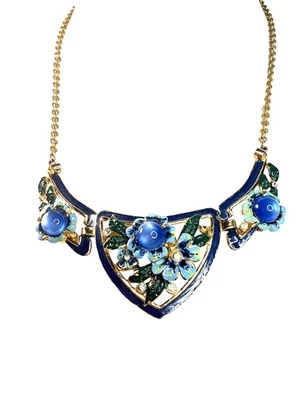 Collar llamativo floral esmaltado azul con pedrería y flores 3D Foto 1 de 4