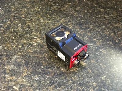 Keyence SR-1000 Automatic Focus Code Reader  (KB) - Image 1 of 4