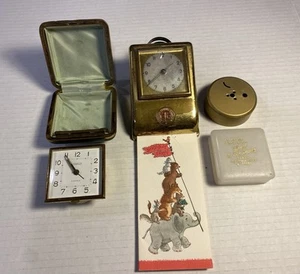 Lote de cajones de chatarra lote de cosas de colección diversas, reloj de viaje adv.Curazao Trading CO#AC - Imagen 1 de 7