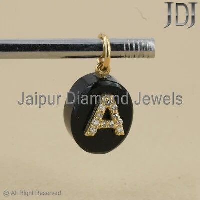 Colgante de ónix con dije de diamantes naturales de oro amarillo sólido de 14 k con inicial personalizado Foto 1 de 4