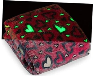 Glow in The Dark Throw Blanket Gift for Girls and Kids Ages 4-14 Pink Harts - Picture 1 of 7