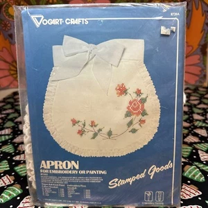 Vogart Crafts Flower Chain Apron Embroidery Or Painting NOS Sealed Table Linen - Picture 1 of 3