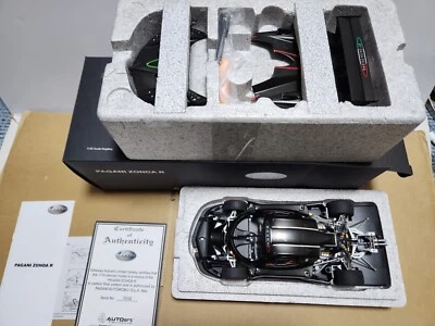 Autoart 78261 Pagani Zonda R modello in fibra di carbonio 1/18 - Immagine 1 di 4