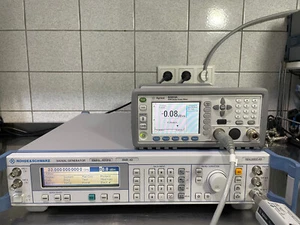Rohde & Schwarz Signalgenerator SMR 40  10MHz-40GHz  6Mon  Gar bitte lesen ! - Afbeelding 1 van 22