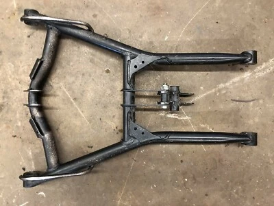 Brazo de par delantero SKI-DOO FREERIDE 850 RENEGADE MXZ X 600 1200 900 16 17 18 OEM Foto 1 de 2