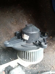 VENTILATEUR CHAUFFAGE CHRYSLER PT CRUISER 985201Q  - Picture 1 of 2