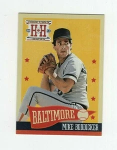 2013 Panini Hometown Heroes Baseball Mike Boddicker Baltimore Orioles #119 - Bild 1 von 2