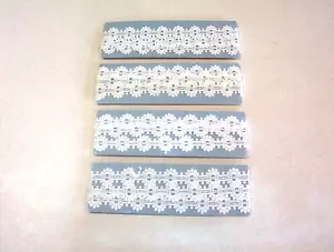 Encaje blanco diseño flor plana de 1" 6 yardas - Imagen 1 de 1