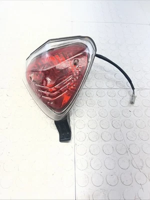 Luz trasera Suzuki GW250F 2015 luz de freno trasera OEM Foto 1 de 4