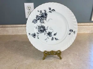Royal Tettau Fine Porcelain Bavaria Germany Salatteller weiß mit grauen Blumen - Bild 1 von 3