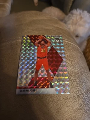 Damian Jones - 2019-20 Panini Mosaic Silver Mosaic #34 Atlanta Hawks - Image 1 of 2