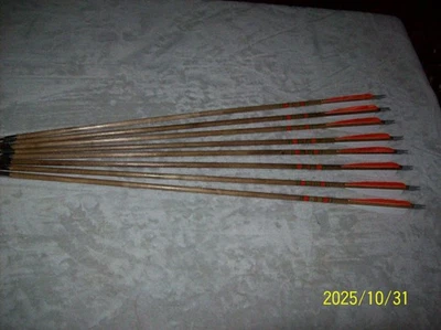 8 used vintage   wood arrows ( 29 1/2" long). - Image 1 of 3