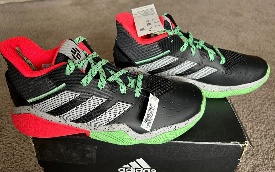 Zapato de baloncesto Adidas unisex niño Harden S. negro/como nuevo, talla 6,5. ligero desgaste en caja Foto 1 de 4