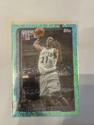 2025 Topps Basketball Kevin Garnett #254 Aqua Holo Foil Parallel Timberwolves - Image 1 of 3