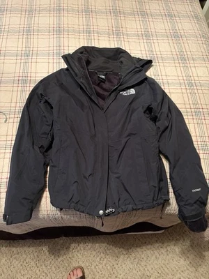 Nueva chaqueta de snowboard Northface Hyvent para dama Foto 1 de 3