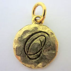 Beaucoup Designs Monogram Charm Script Letter O NEW Gold Finish - Picture 1 of 1