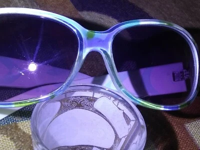 Gafas de sol Jennifer Lopez para mujer modelo de playa multicolor UVA UVB protegidas *Bonitas Foto 1 de 4