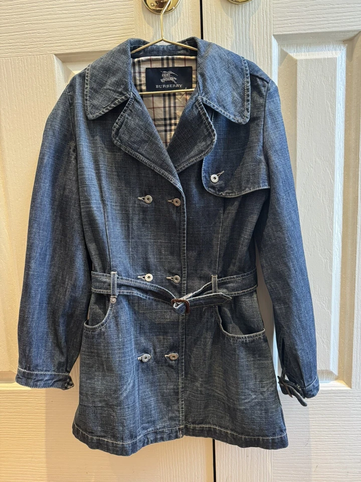 Trench denim Burberry para niñas talla 8 Foto 1 de 4