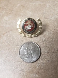 United States Marine Corps Wreath Lapel Pin - Picture 1 of 3