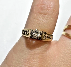 Anello Vintage Britannico Punzonato Oro 9ct Diamante Inciso Onde Promessa Taglia 5 - Foto 1 di 13