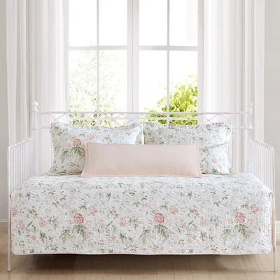 Laura Ashley Home - Juego de cama floral con fundas y almohadas a juego... Foto 1 de 4