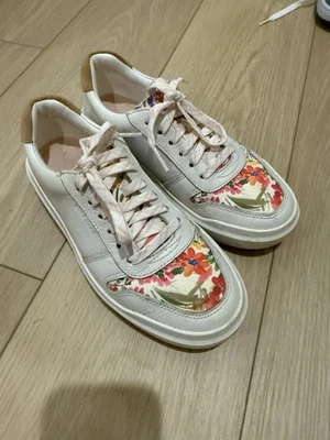 Zapatos de golf Cole Haan para mujer talla 5 Foto 1 de 4