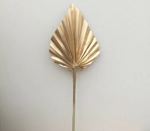 1 x Small Bright Gold Dried Palm Spear Cake Topper.Letterbox Palm Spear. - Picture 1 of 7