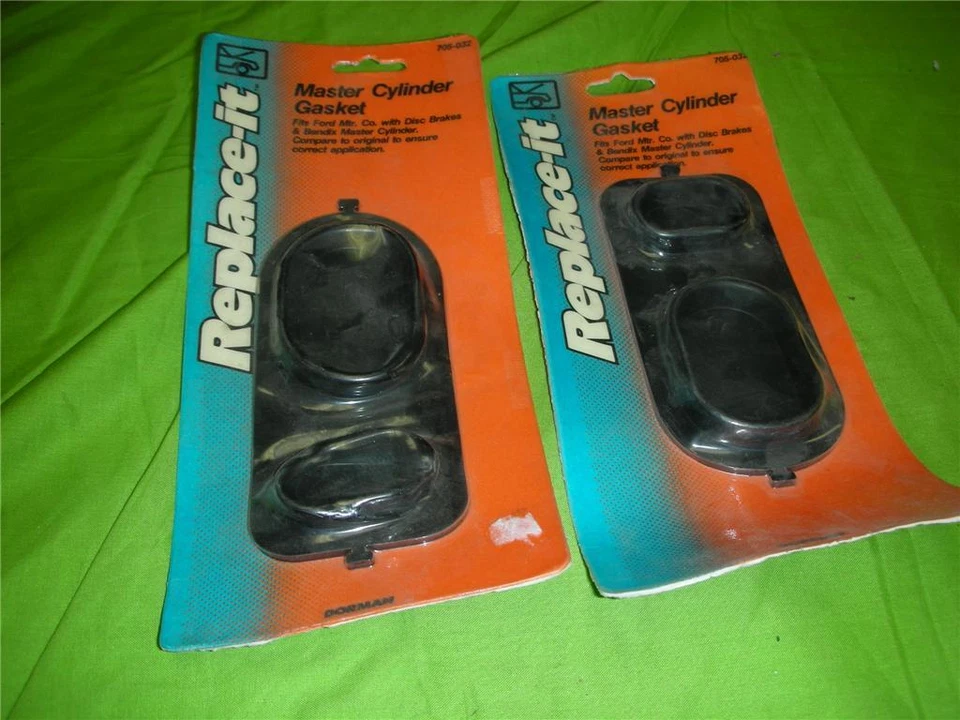 4 PC DORMAN 705-032 & 705-033 FORD DISC DRUM BRAKES MASTER CYLINDER COVER GASKET - Image 1 of 1