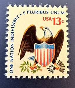 1976 MNH 13 cent One Nation Indivisible - E Pluribus Unum, Scott No. 1596
