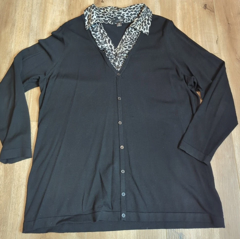 Cárdigan suéter East 5th para mujer talla 1X XL estampado animal en capas negro con botones Foto 1 de 4
