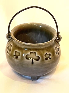 Vintage Irish Porcelain Shamrock Cauldron 2 3/4" Copper Handle Small Pot - Picture 1 of 8