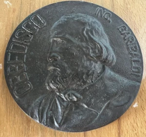 🔴 GARIBALDI CREST grande medaglia bronzo su scudo legno originale OBBEDISCO - Foto 1 di 9