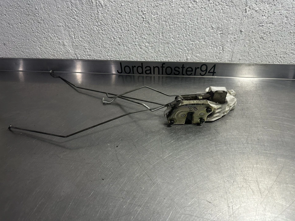 Actuador de bloqueo de puerta delantera Mitsubishi Lancer Evo 4 5 6 conductores O/S O/S/F 1996-00 Foto 1 de 3