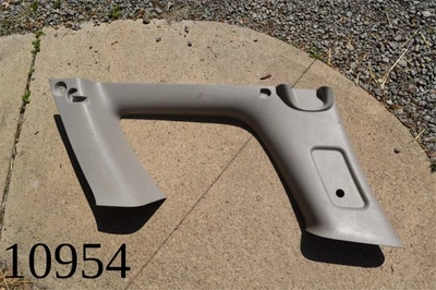 2007 CHEVROLET TRAILBLAZER REAR PASSENGER WINDOW UPPER TRIM MOLDING 07 2005 2009 - Image 1 of 4