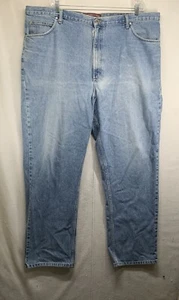 Vintage Roundtree & Yorke Jeans Men's Size 46x33 Medium Wash Straight Leg - Picture 1 of 20