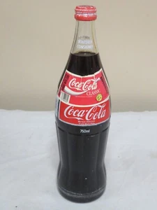 COCA COLA FULL BOTTLE 750ML FRENCH CANADIAN - Picture 1 of 6