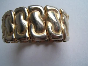 VINTAGE METAL GOLD TONE BANGLE STRETCH BRACELET MADE IN JAPAN - Picture 1 of 11