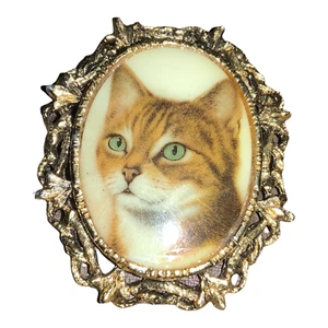 Cat Cameo Animal Pin Brooch- Gold Tone - Picture 1 of 9