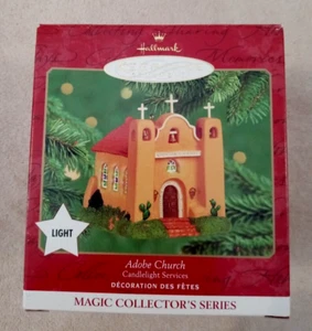 2000 Hallmark Magic Collectors Series ADOBE CHURCH Candlelight Services ornamento - Imagen 1 de 6