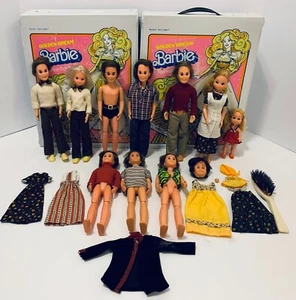 10 Vintage 1970’s Sunshine Family Dolls Moms Dads Daughter Clothes,… Barbie Case - Picture 1 of 24