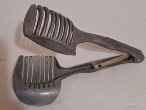 Pinzas guía cortadora cebolla huevo tomate metal 7" vintage de aluminio - Imagen 1 de 7